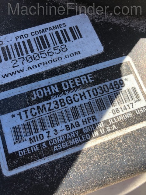 2017 John Deere 3 BAGGER Image 3