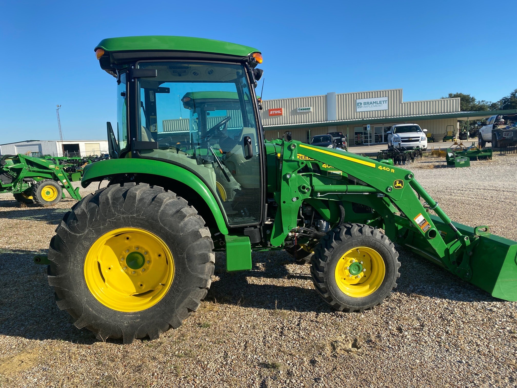 2019 John Deere 4044R Image 2
