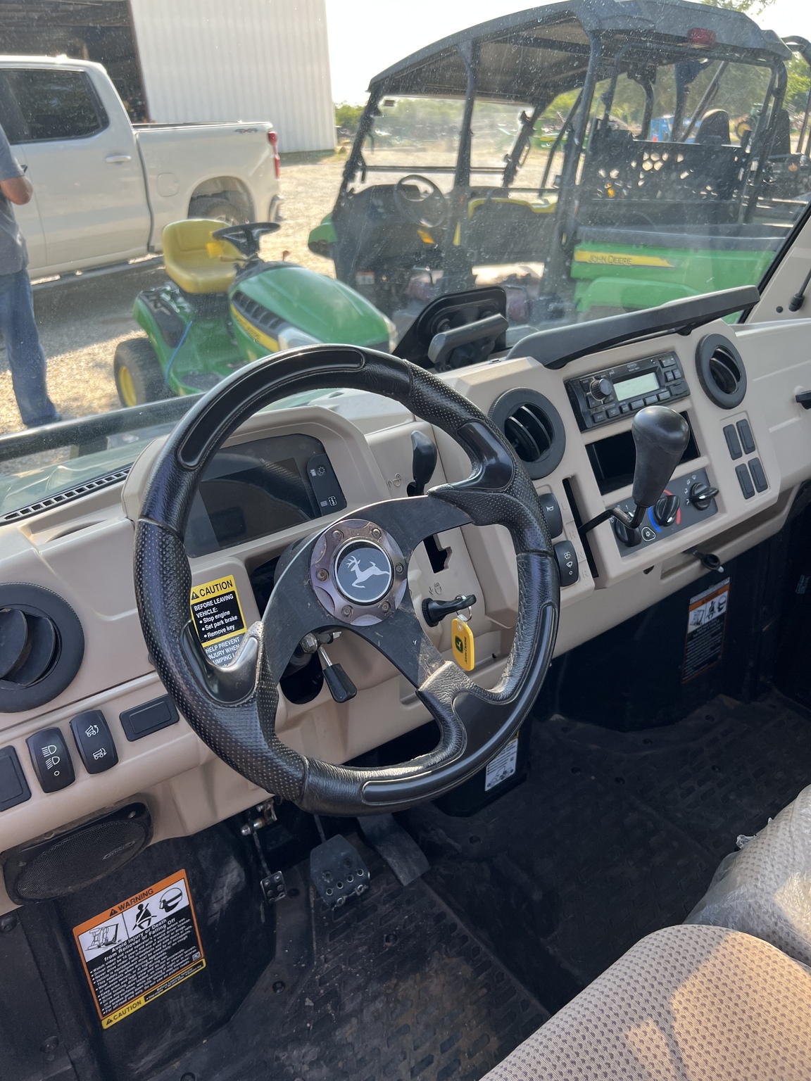2019 John Deere XUV 865R Image 5
