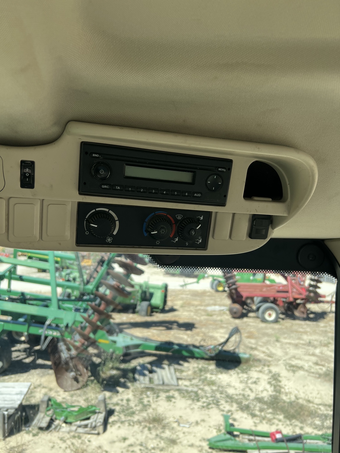 2013 John Deere 6150R Image 6