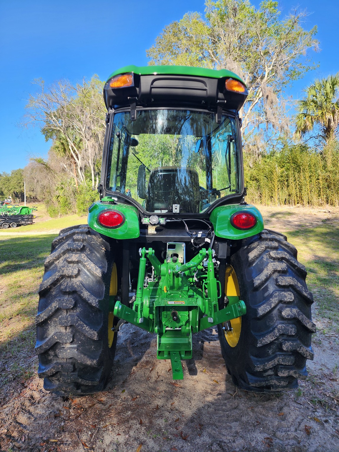 2023 John Deere 4052R Image 3