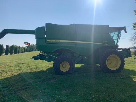 2015 John Deere S670 thumbnail 2