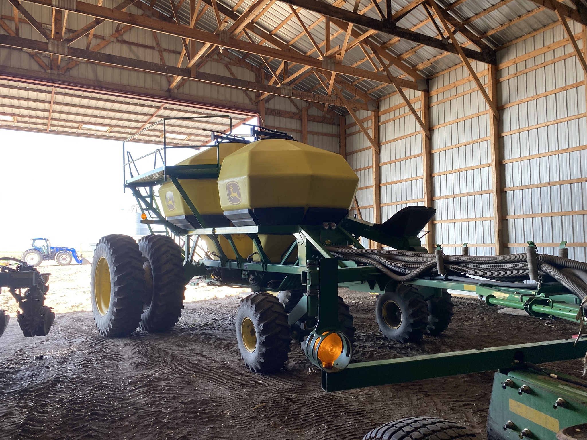 2012 John Deere 1890 Air Drills and Seeders Mahnomen, MN