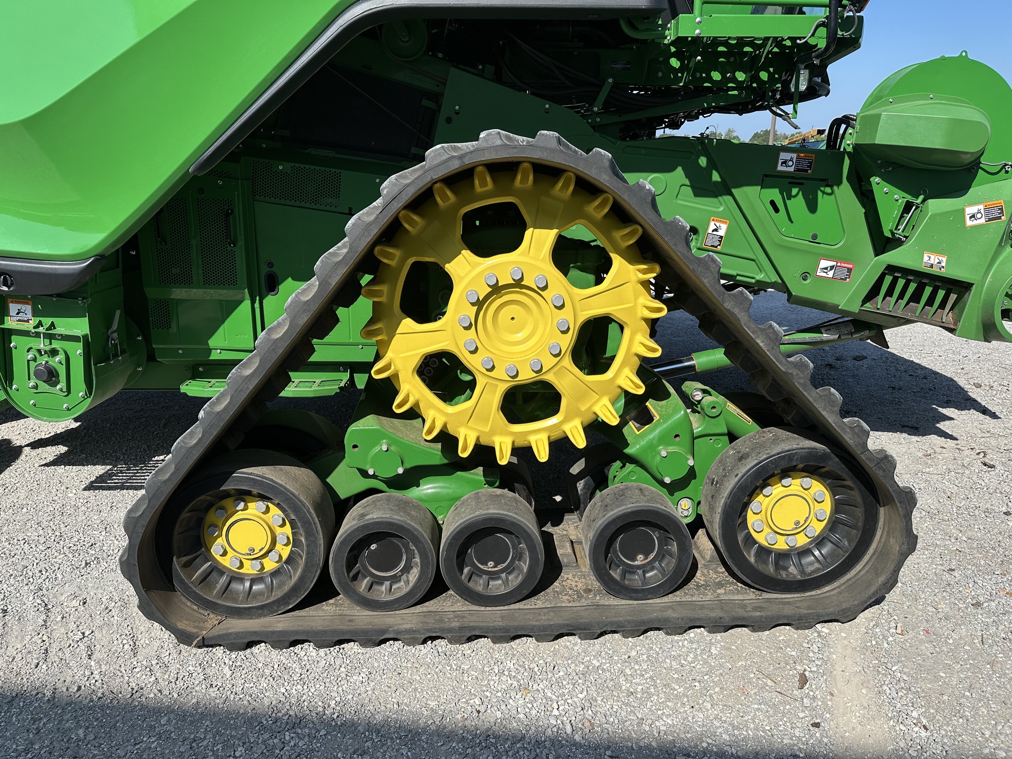  2022 John Deere X9 1000 at Heritage Tractor in Adrian, MO