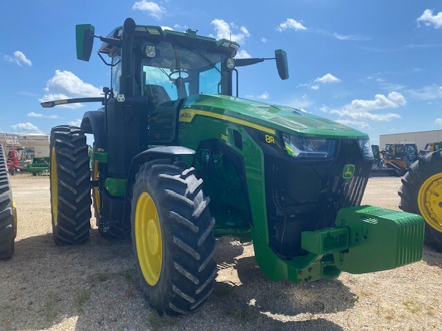  2023 John Deere 8R 280 at Heritage Tractor in Mendota, IL