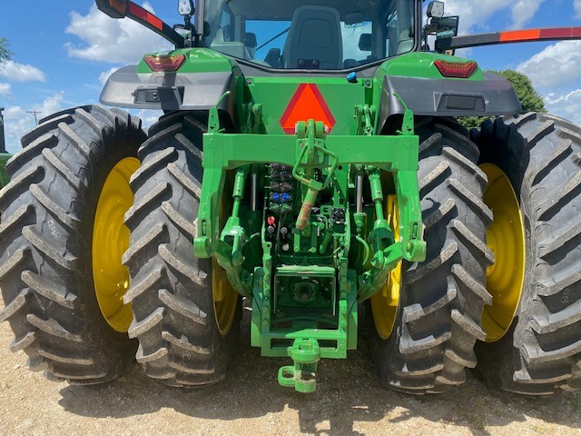  2023 John Deere 8R 280 at Heritage Tractor in Mendota, IL