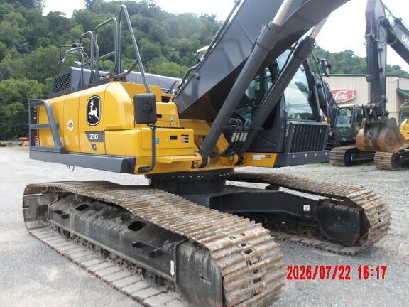 2024 John Deere 250 P-Tier