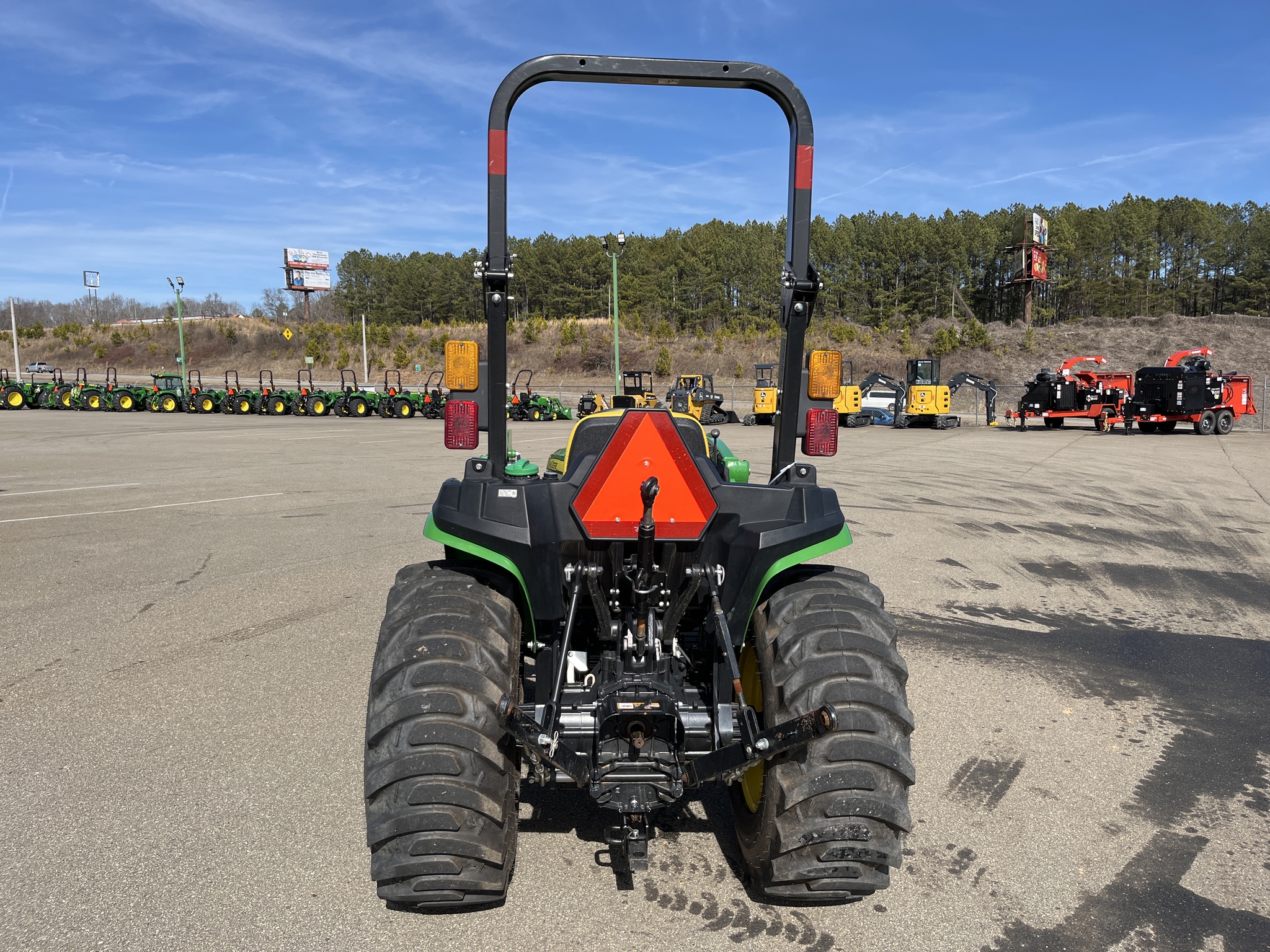 2021 John Deere 3038E Image 5