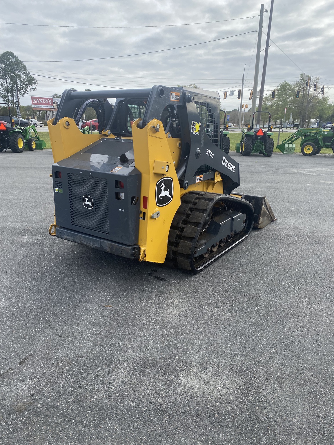 2023 John Deere 317G Image 5