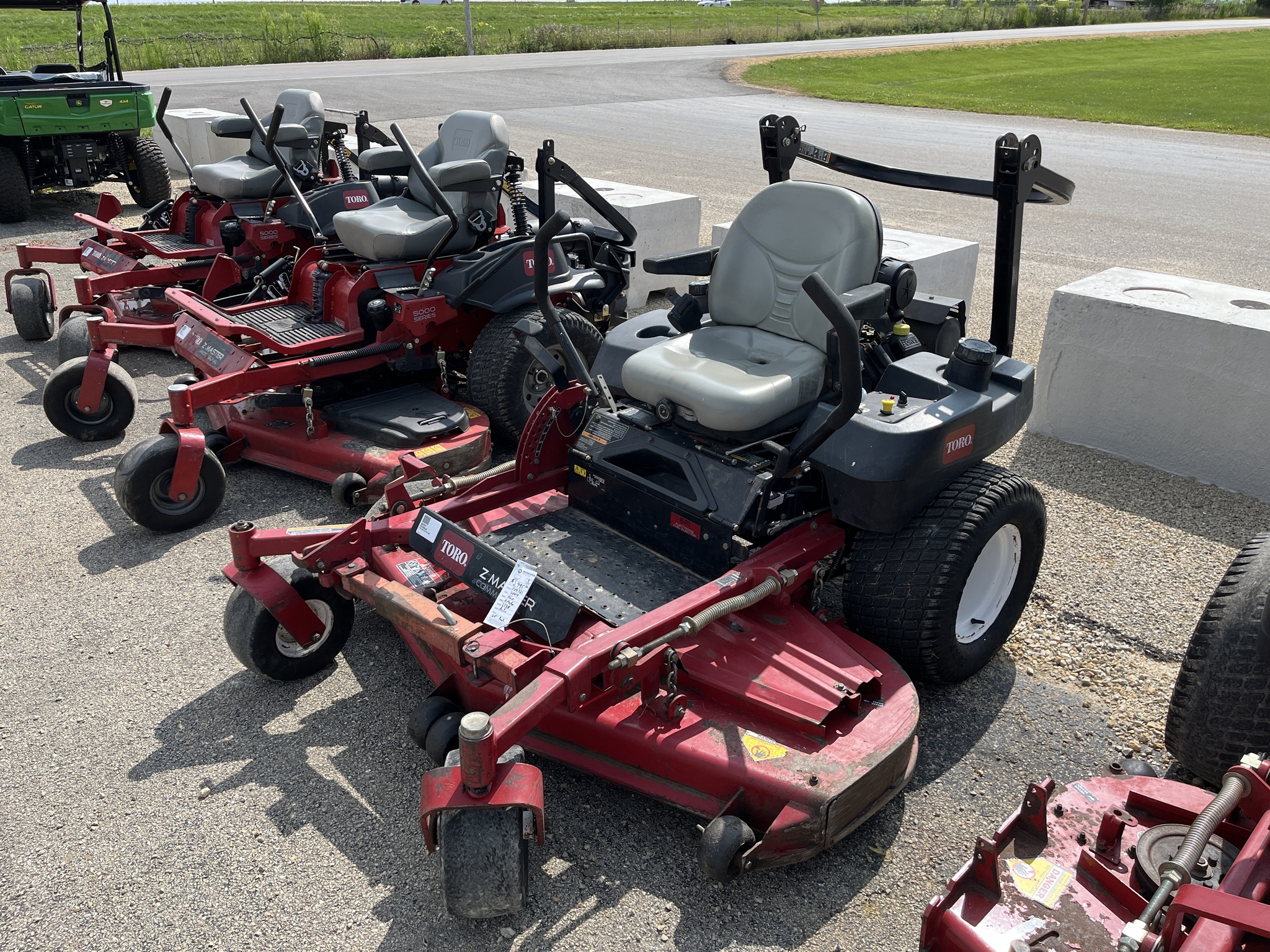 シロダーラ Toro Z-Master 6000 Zero Turn Mowers