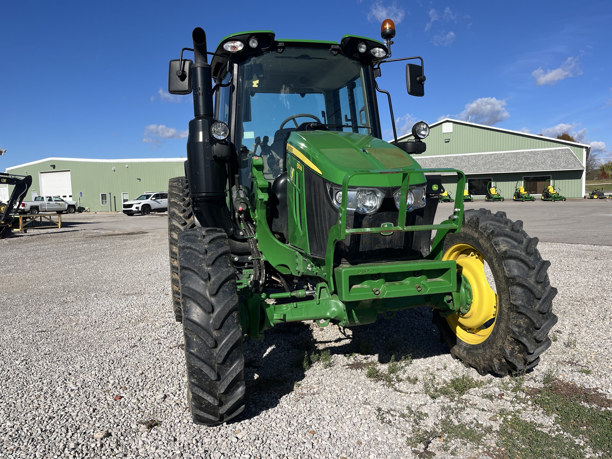 2022 John Deere 6110M Image 4