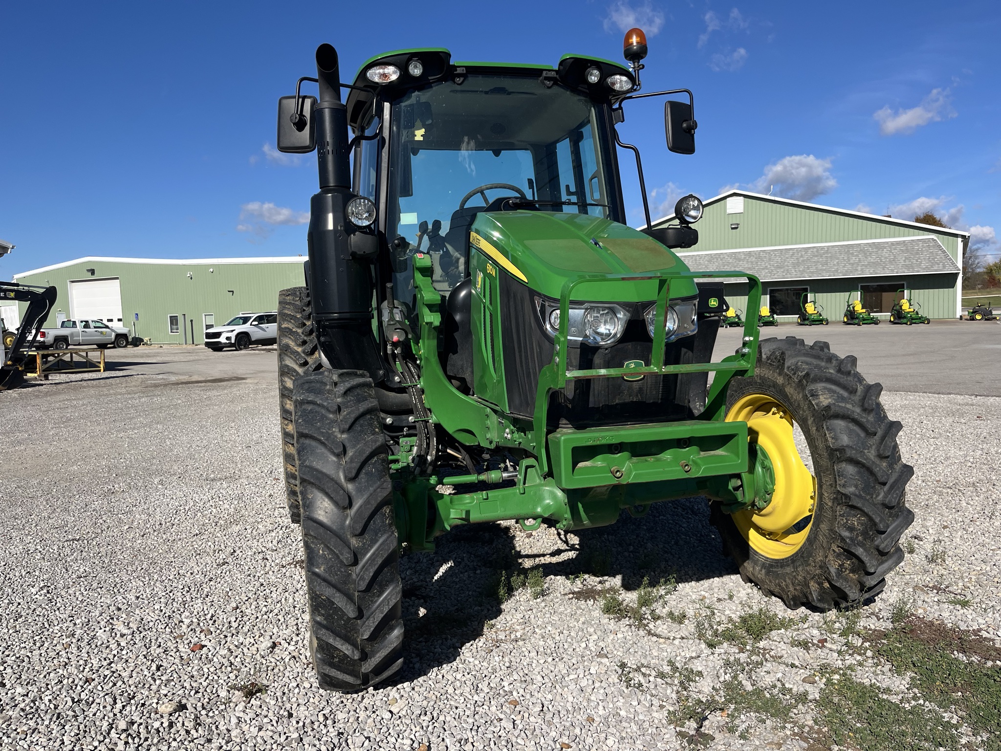 2022 John Deere 6110M Image 3