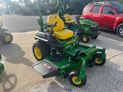 2025 John Deere Z720E Image 3