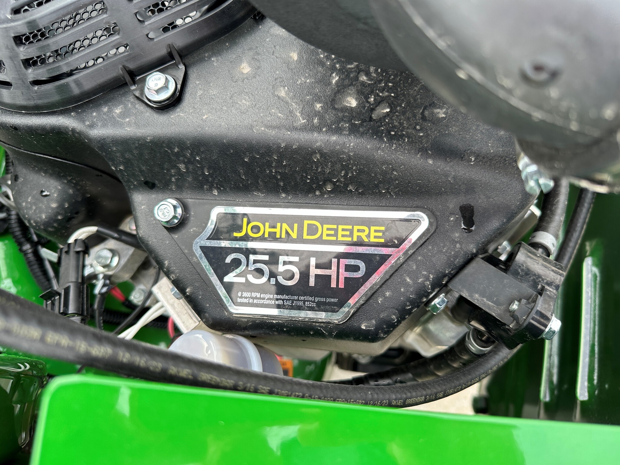 2025 John Deere Z930M Image 4