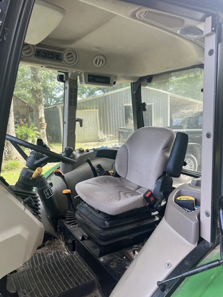 2019 John Deere 5075E Photo 5
