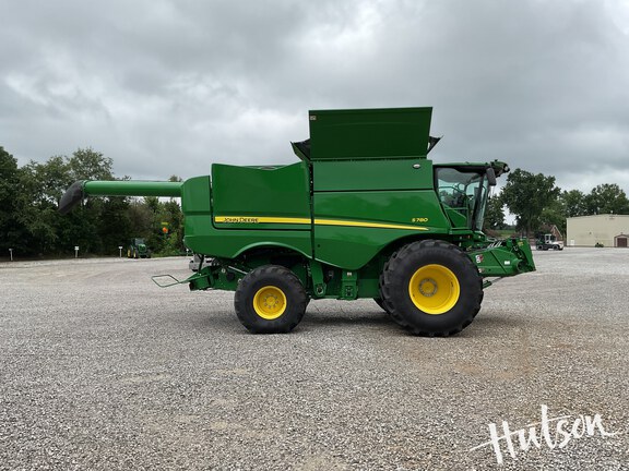 Photo of 2024 John Deere S780