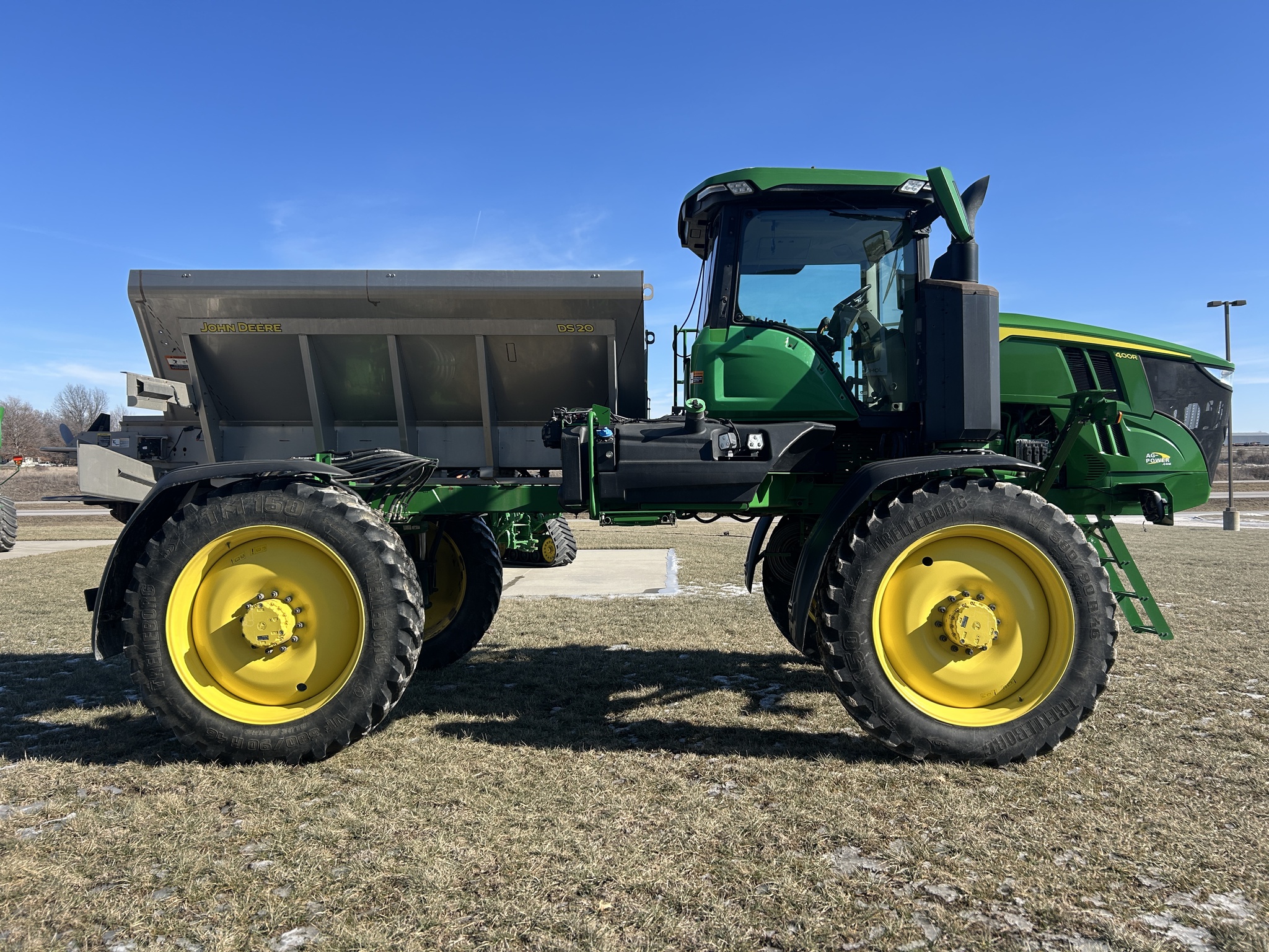  2022 John Deere 400R at Heritage Tractor in Adrian, MO