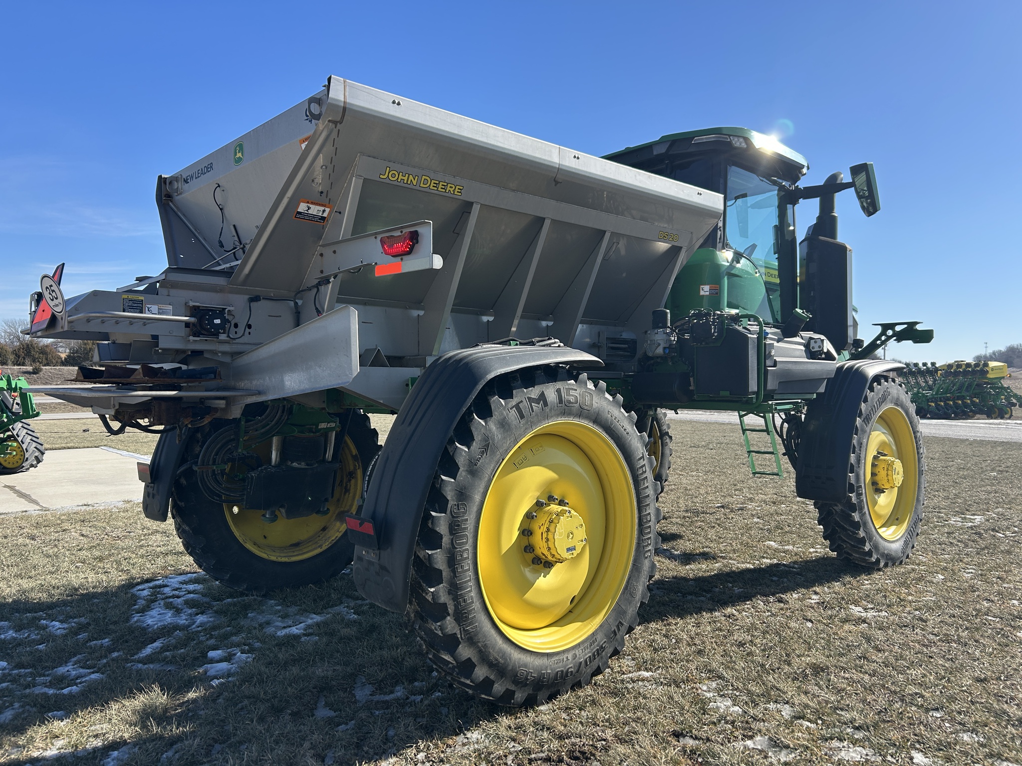  2022 John Deere 400R at Heritage Tractor in Adrian, MO