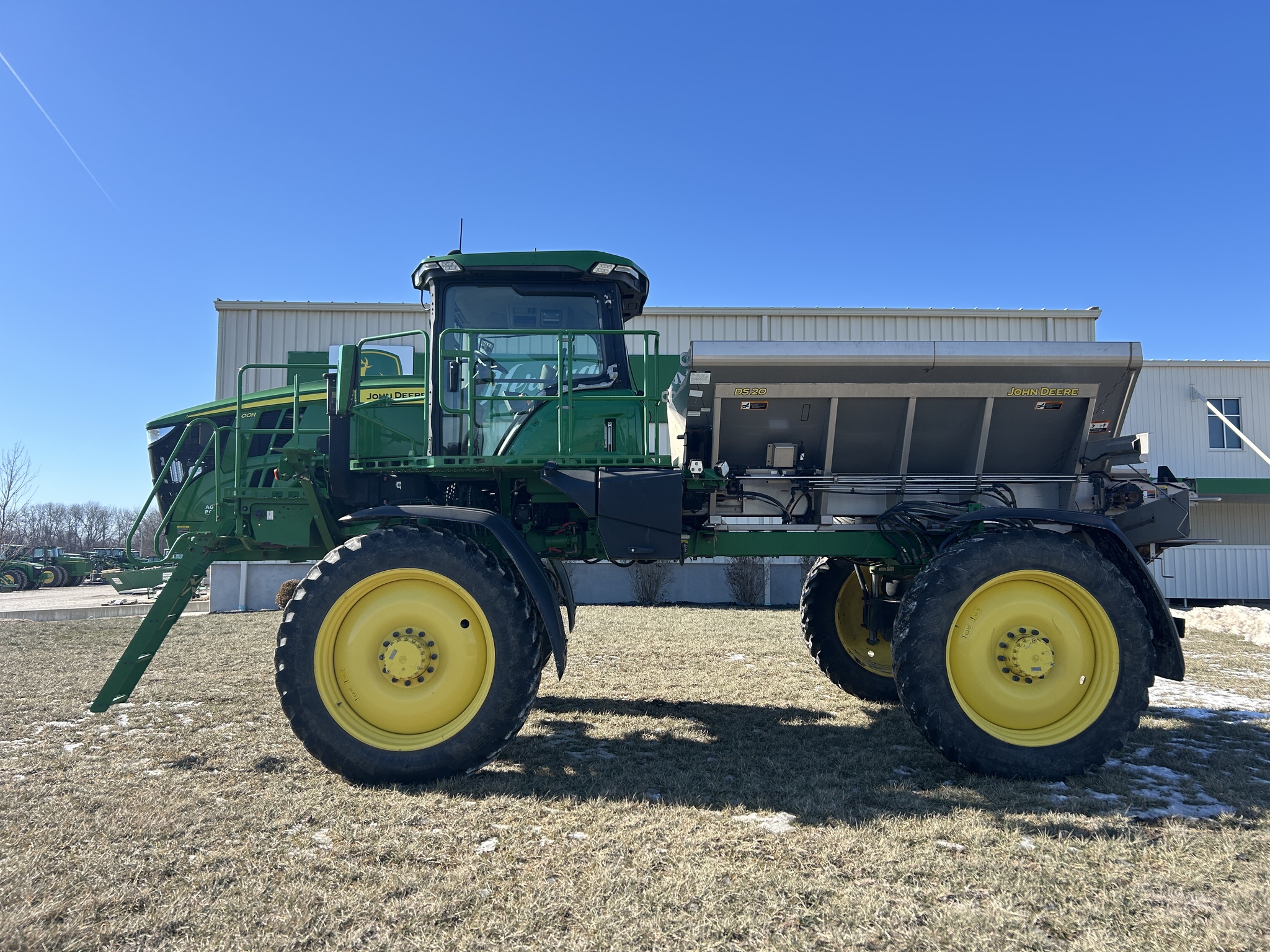  2022 John Deere 400R at Heritage Tractor in Adrian, MO