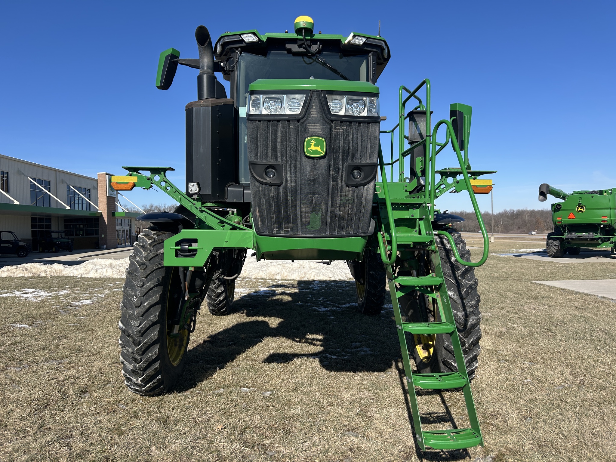  2022 John Deere 400R at Heritage Tractor in Adrian, MO
