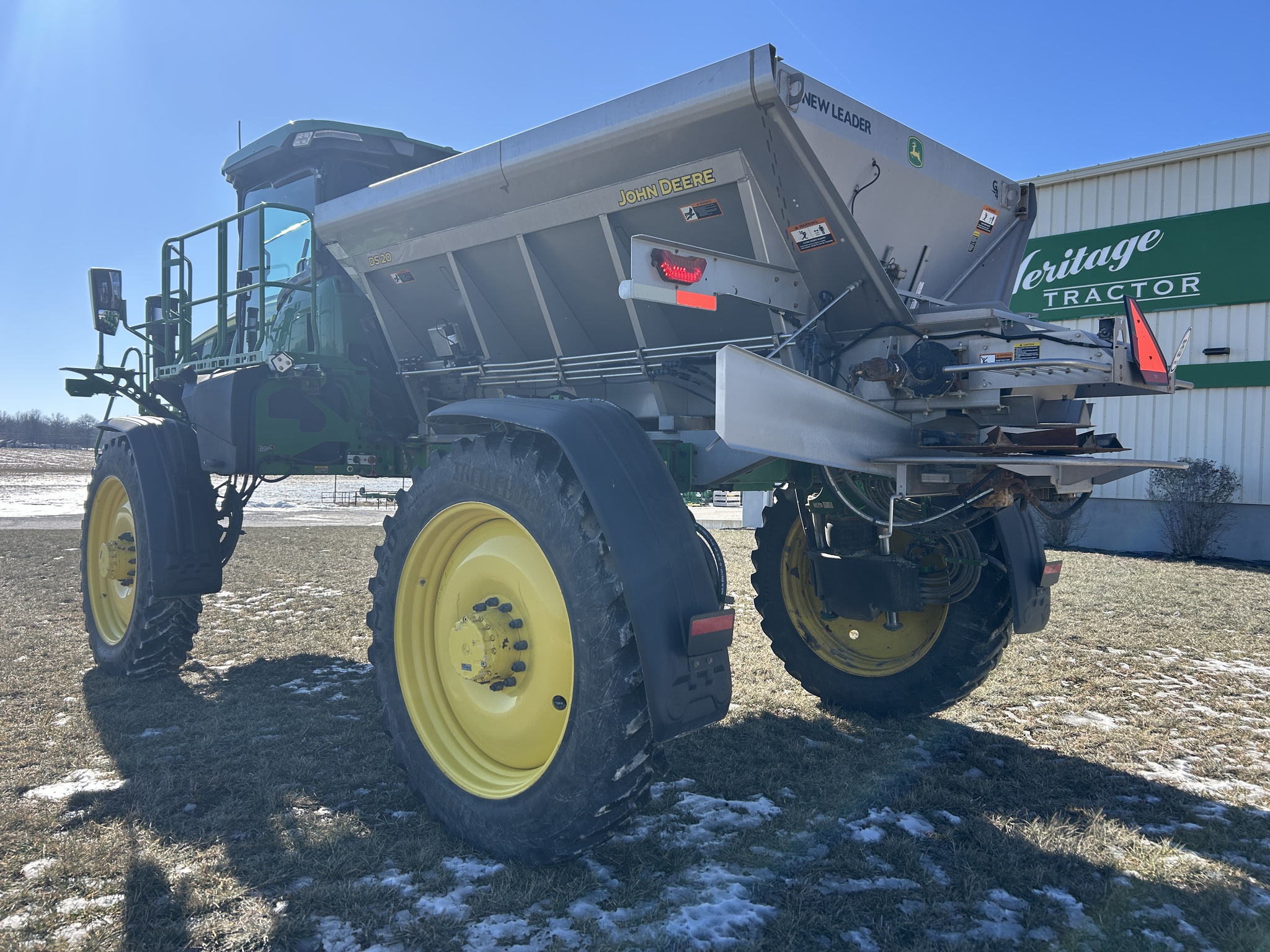  2022 John Deere 400R at Heritage Tractor in Adrian, MO