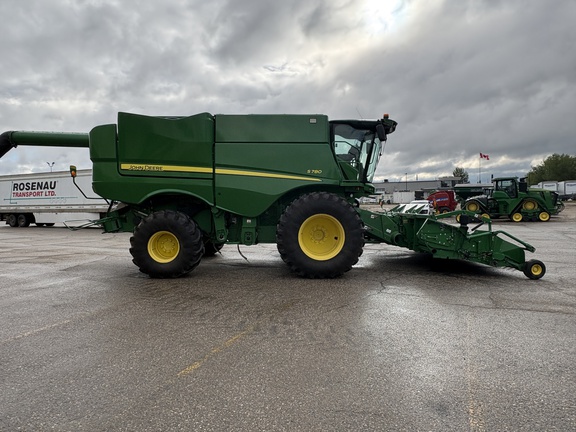 Used 2018 John Deere S780 Combines at Horizon Ag & Turf in Edmonton West, AB - Photo5