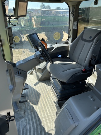 2023 John Deere 600R Picture 4 2023 John Deere 600R-4