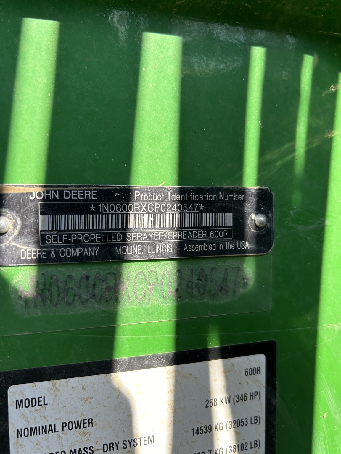 2023 John Deere 600R Image 10