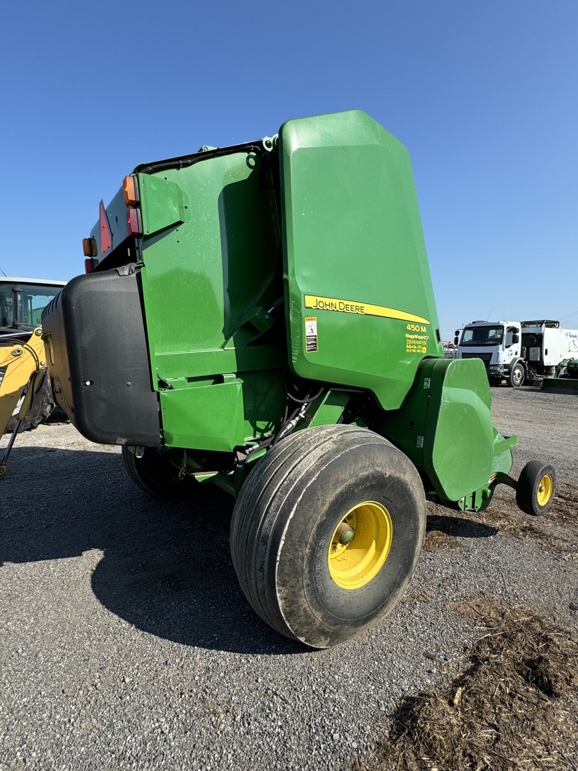 2018 John Deere 450M Image 3