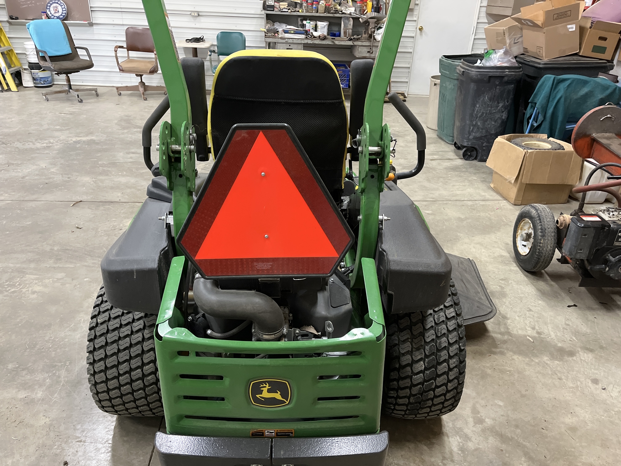 Used 2022 John Deere Z950M Zero Turn Mowers at Koenig Equipment in Urbana, OH - PhotoXL2