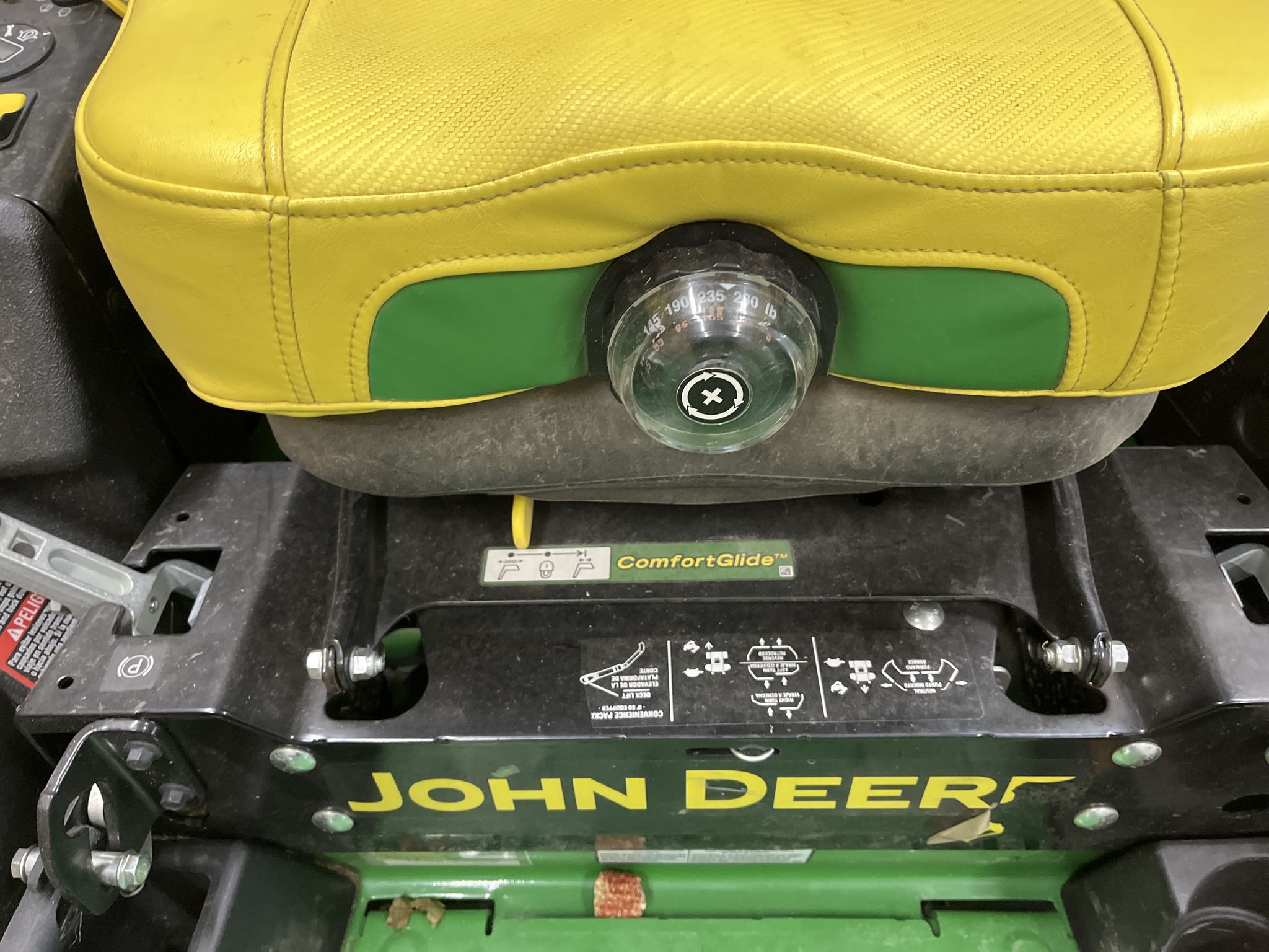 Used 2022 John Deere Z950M Zero Turn Mowers at Koenig Equipment in Urbana, OH - PhotoXL4