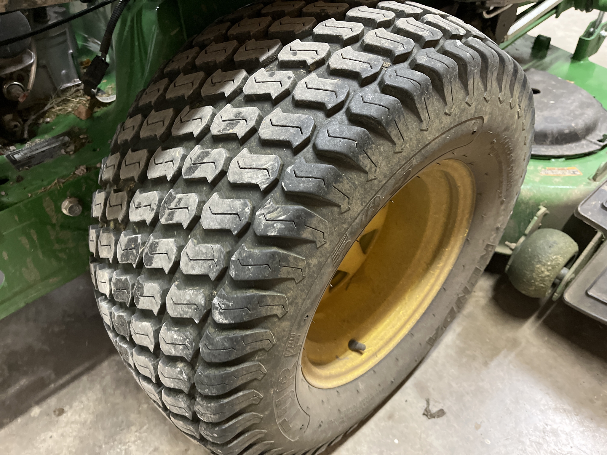 Used 2022 John Deere Z950M Zero Turn Mowers at Koenig Equipment in Urbana, OH - PhotoXL5