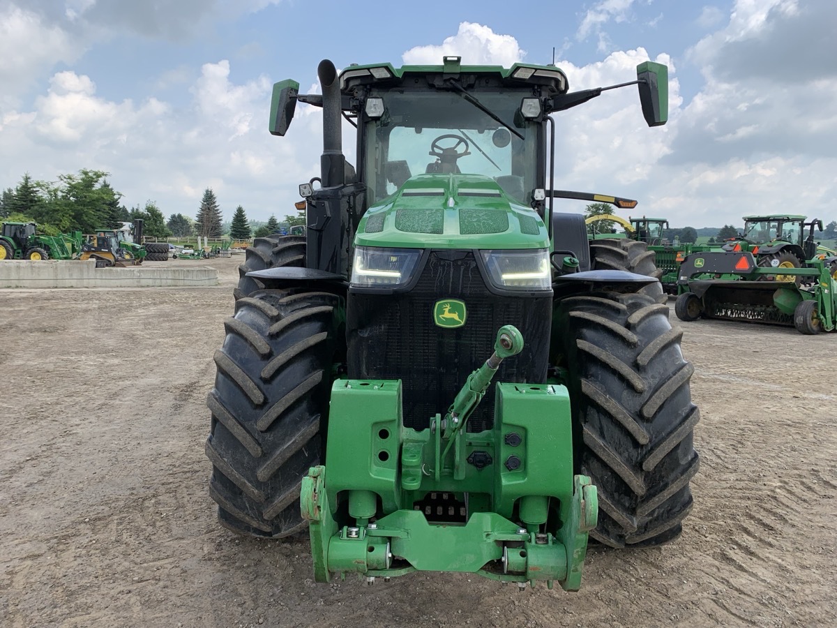 2022 John Deere 8R 310 Image 3
