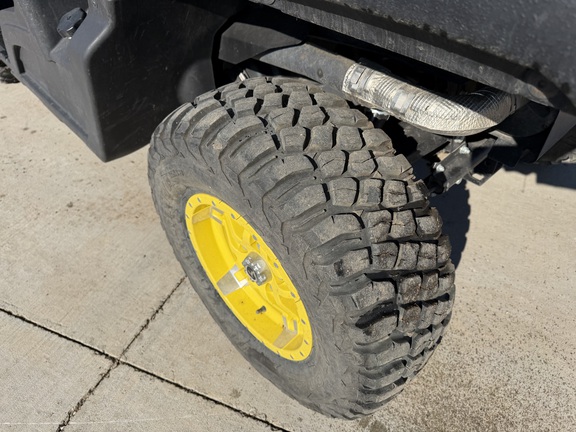2022 John Deere XUV 835M - Photo14