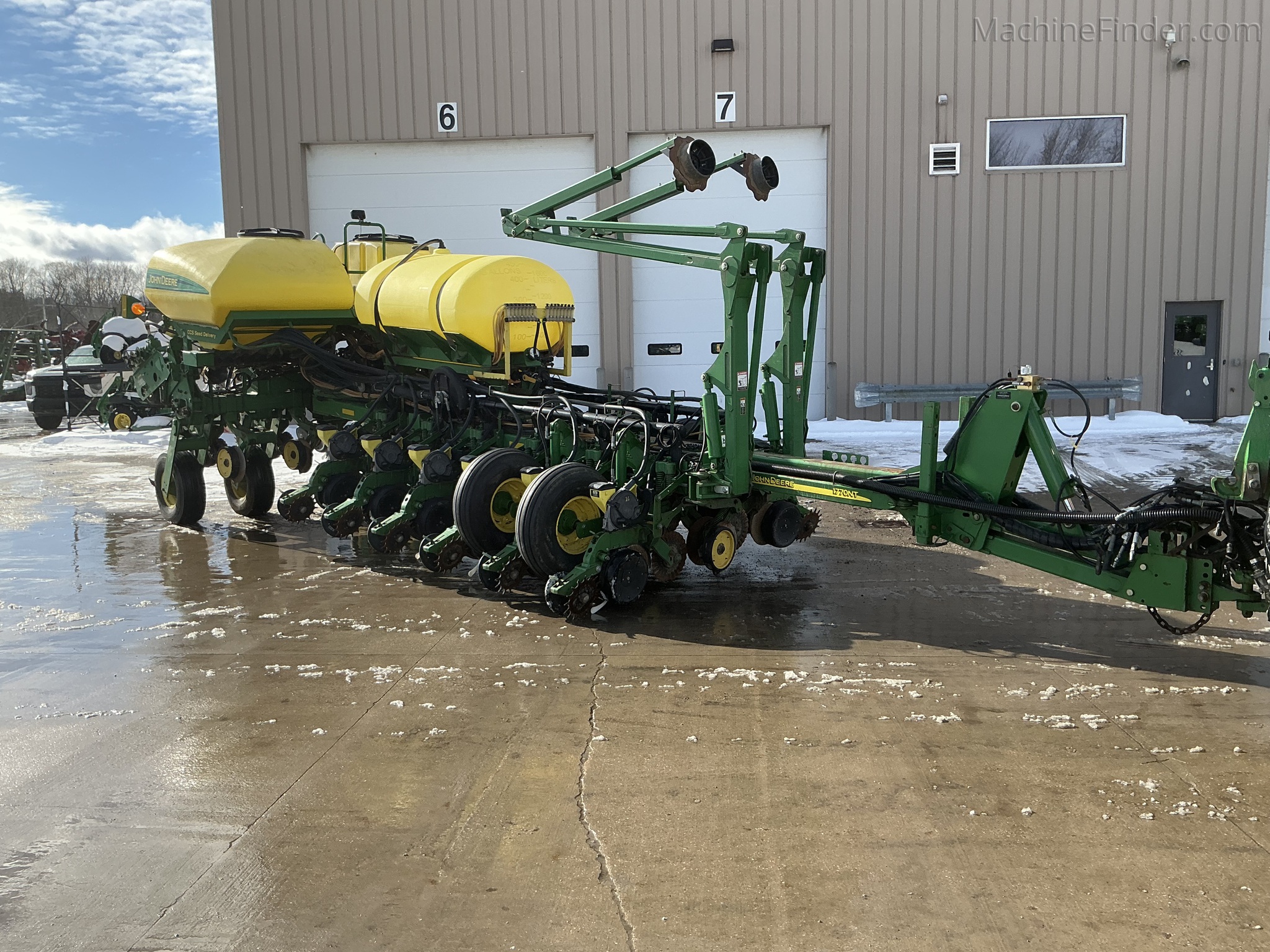 2007 John Deere 1770NT CCS | Planters: Drawn | MachineFinder