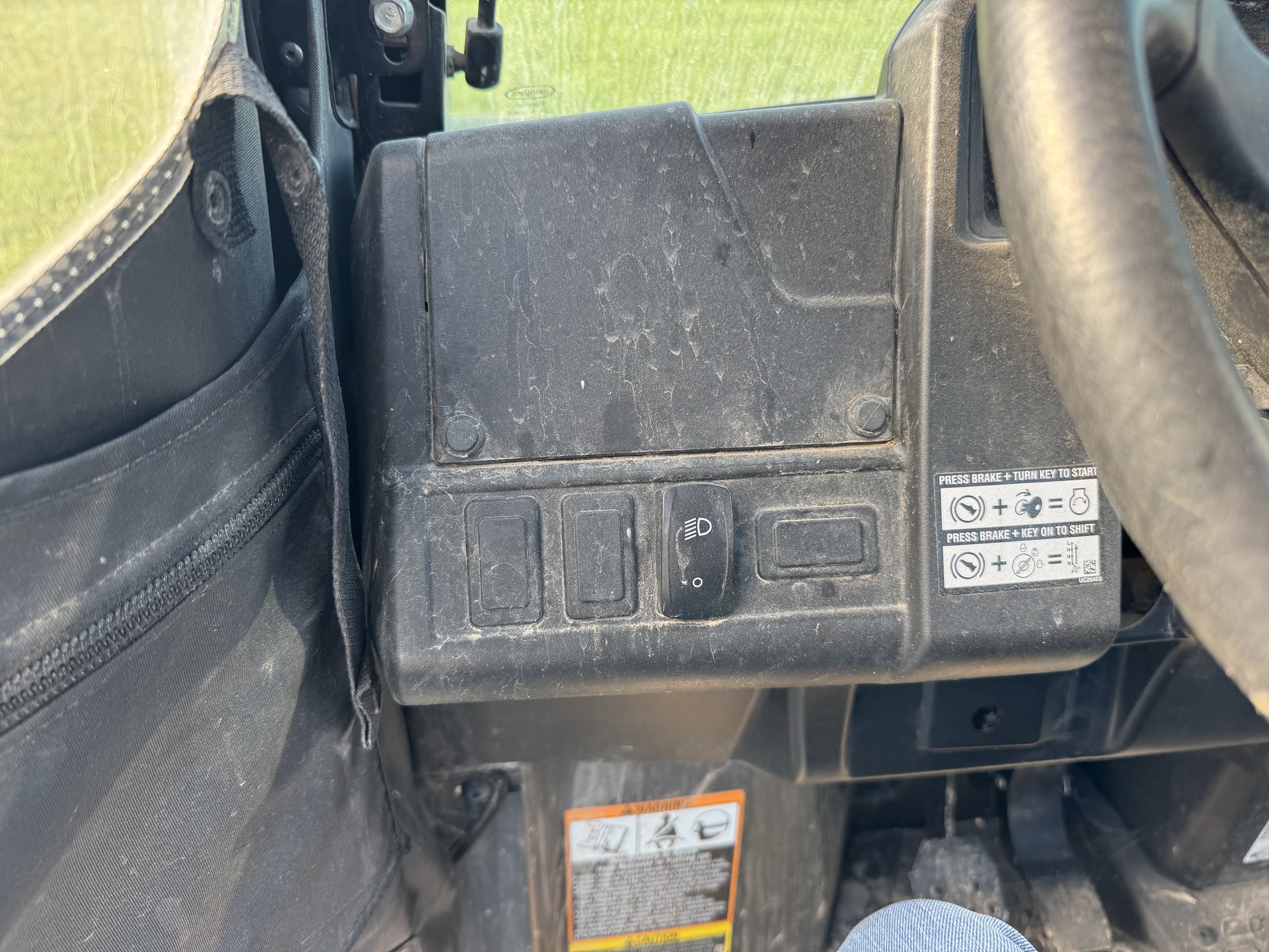  2023 John Deere XUV 835M at Heritage Tractor in Quincy, IL