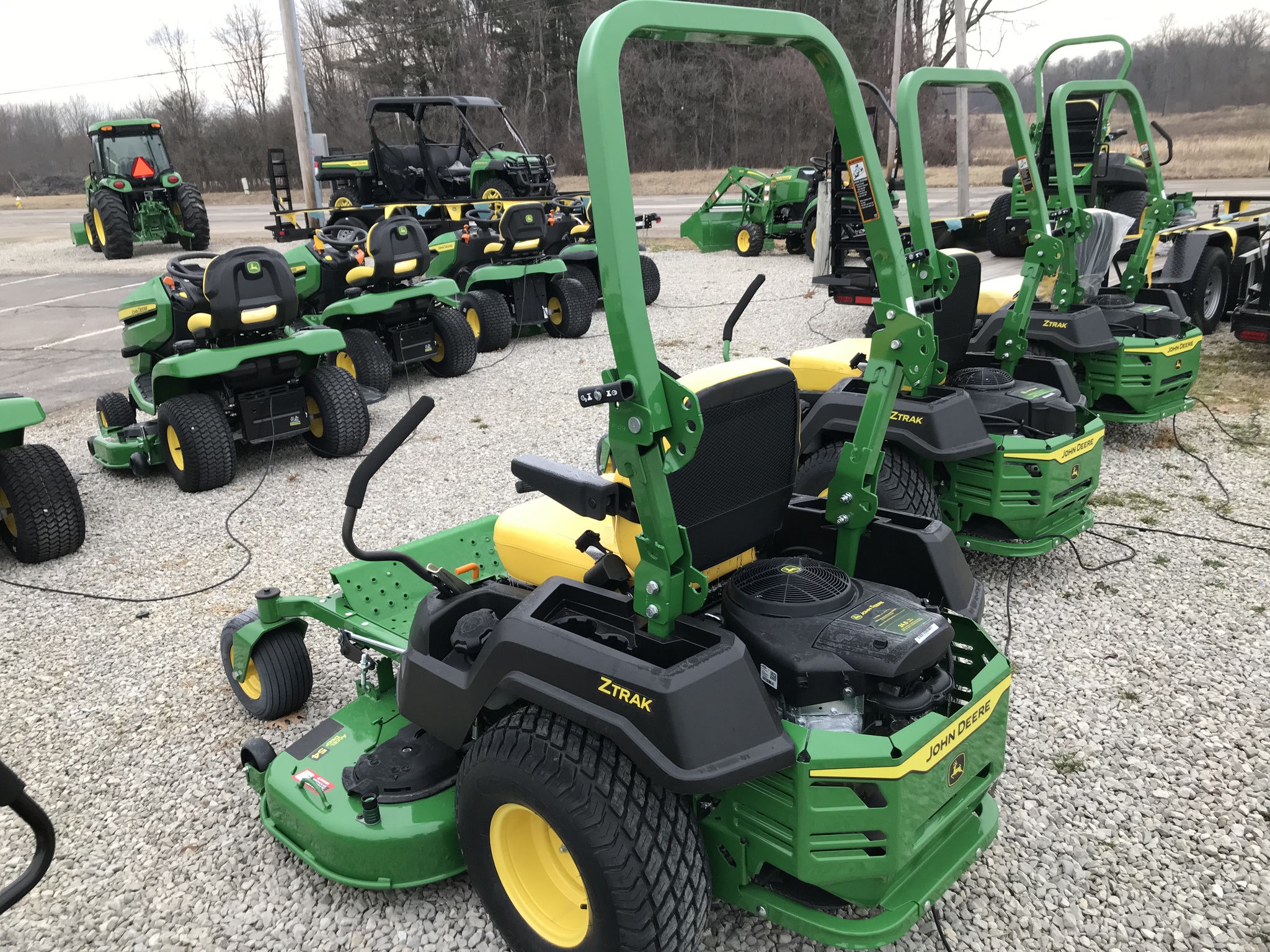 2024 John Deere Z515E Image 4