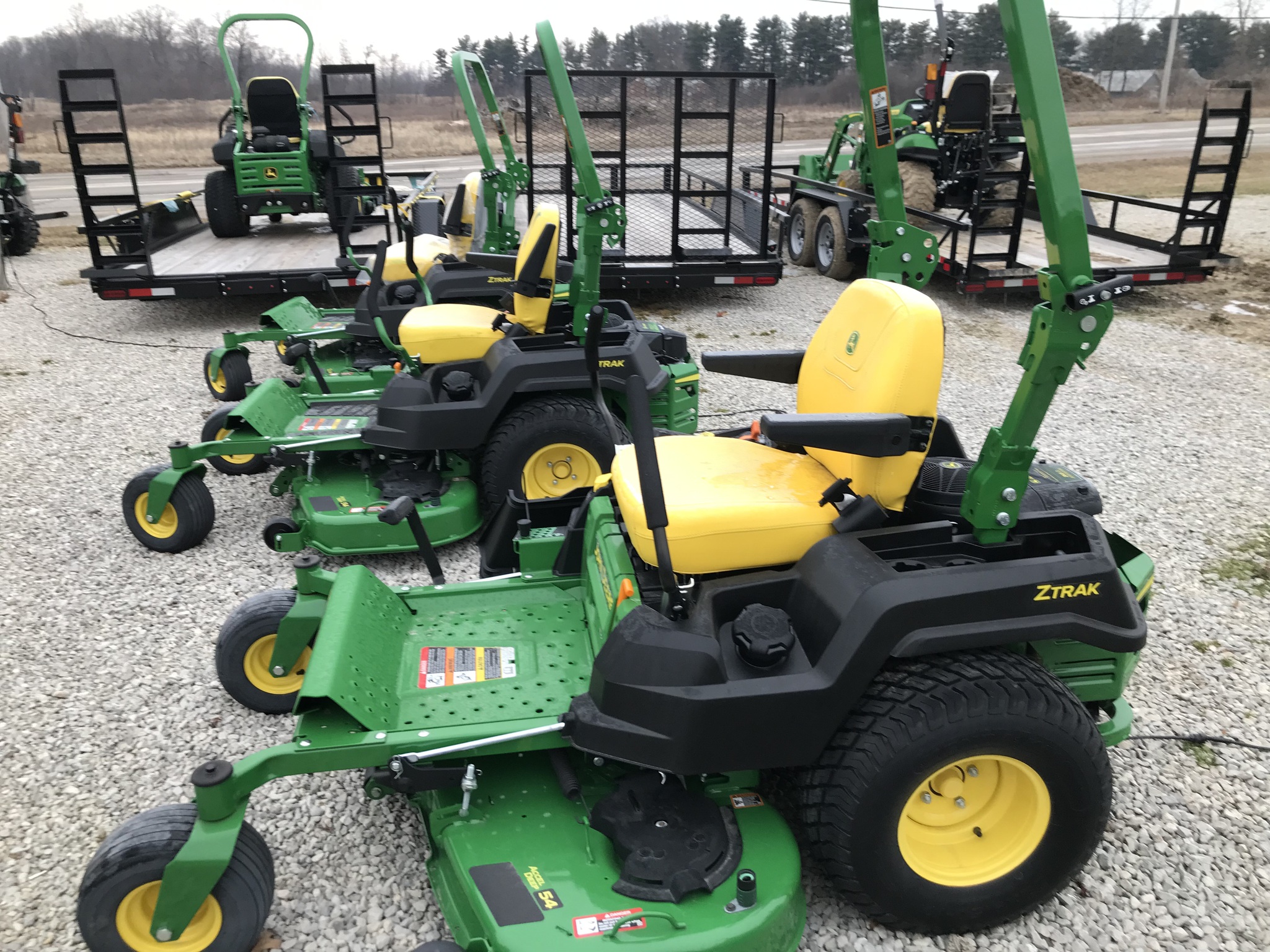 2024 John Deere Z515E Image 3