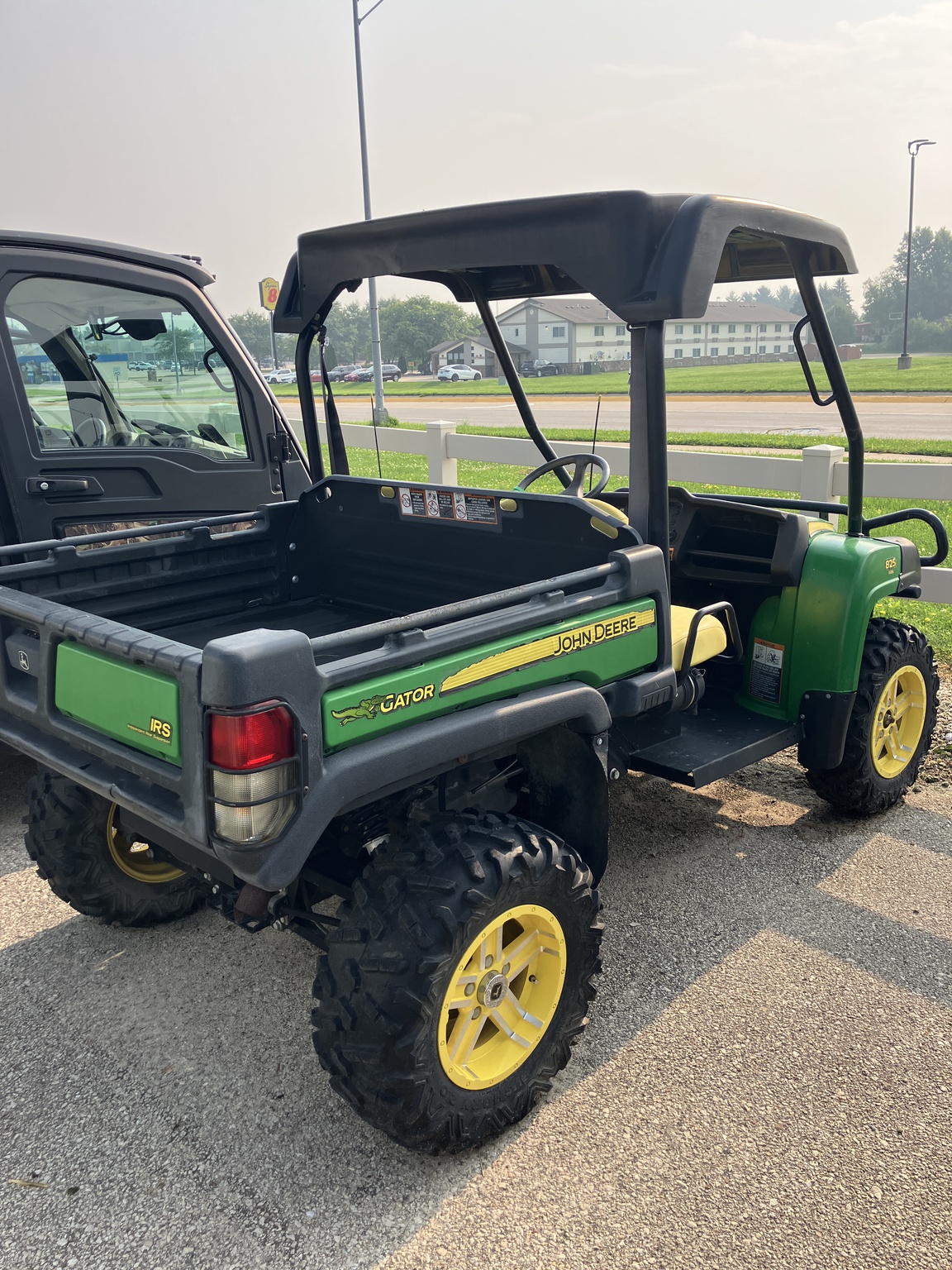 2012 John Deere XUV 825I GREEN Image 3