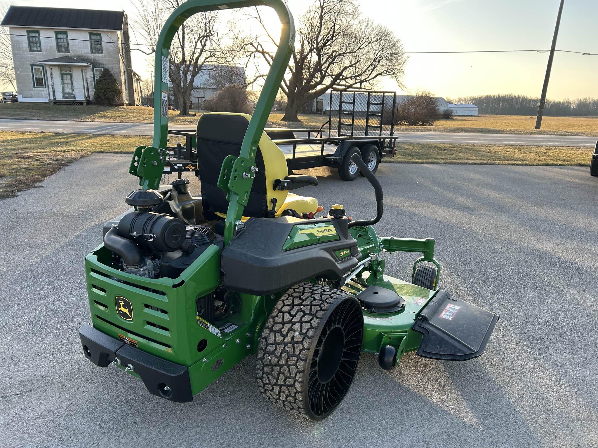 2024 John Deere Z960M Image 5