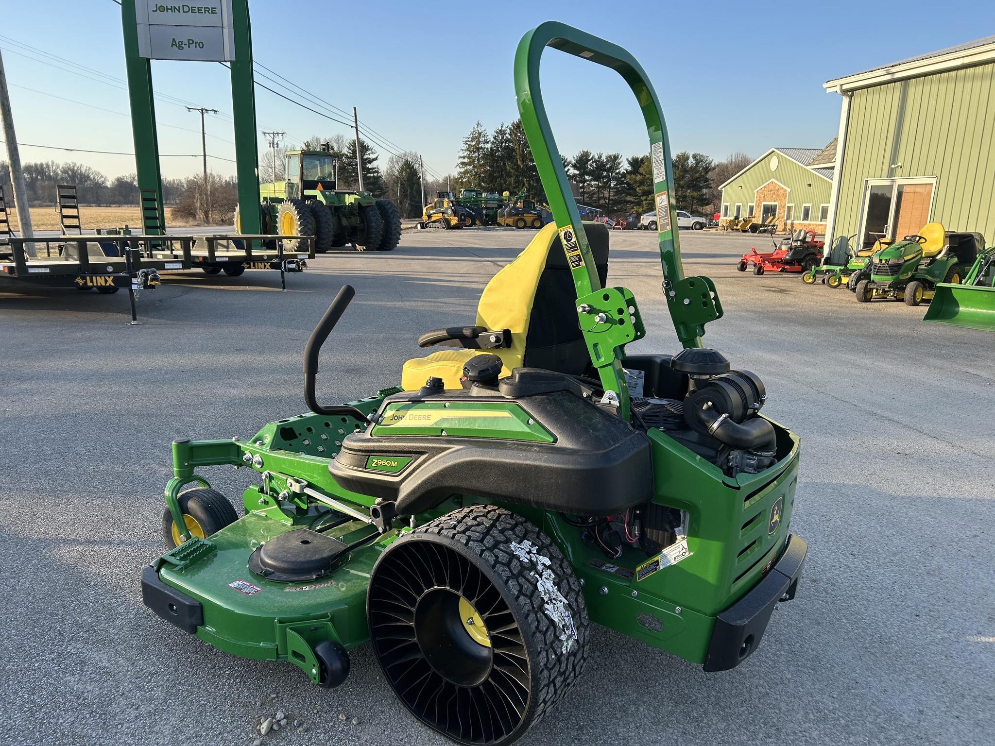 2024 John Deere Z960M Image 3