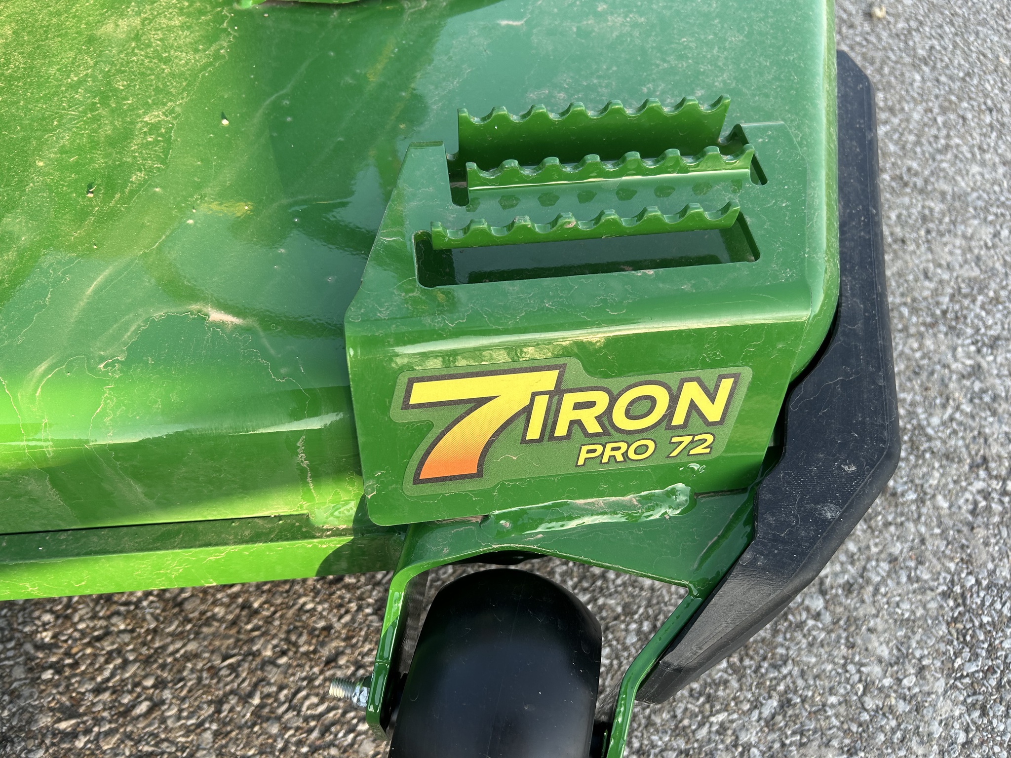 2024 John Deere Z960M Image 9