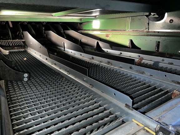 2014 John Deere S680 - Photo19