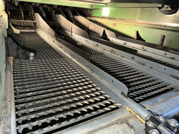 2014 John Deere S680 - Photo19