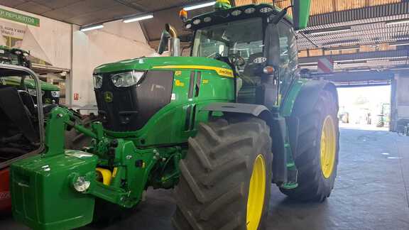 John Deere 6R 250