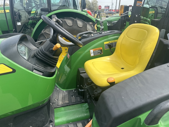2023 John Deere 4044M Photo 4