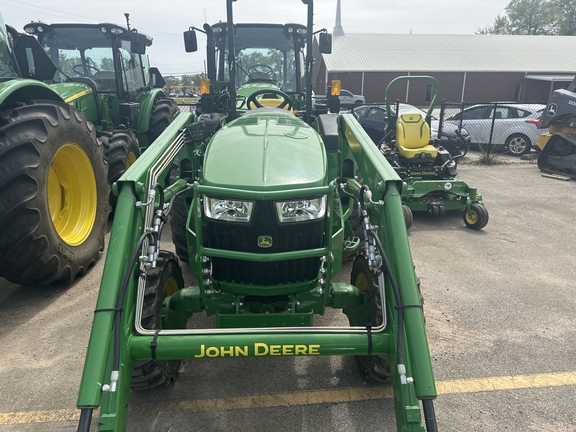 2023 John Deere 4044M Photo 5