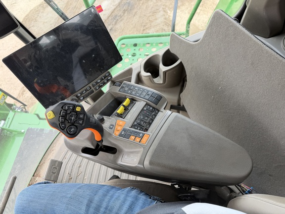 2024 John Deere X9 1100 - Photo46