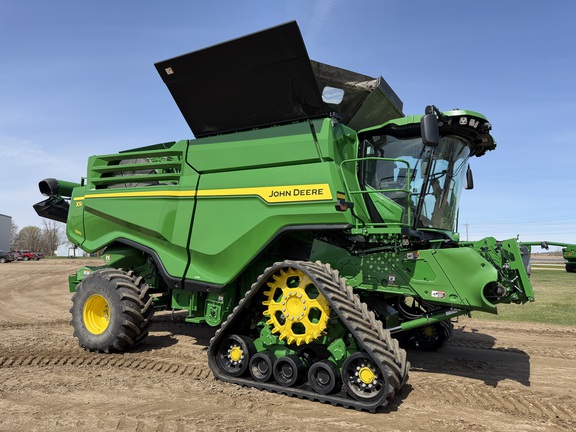  John Deere X9 1100