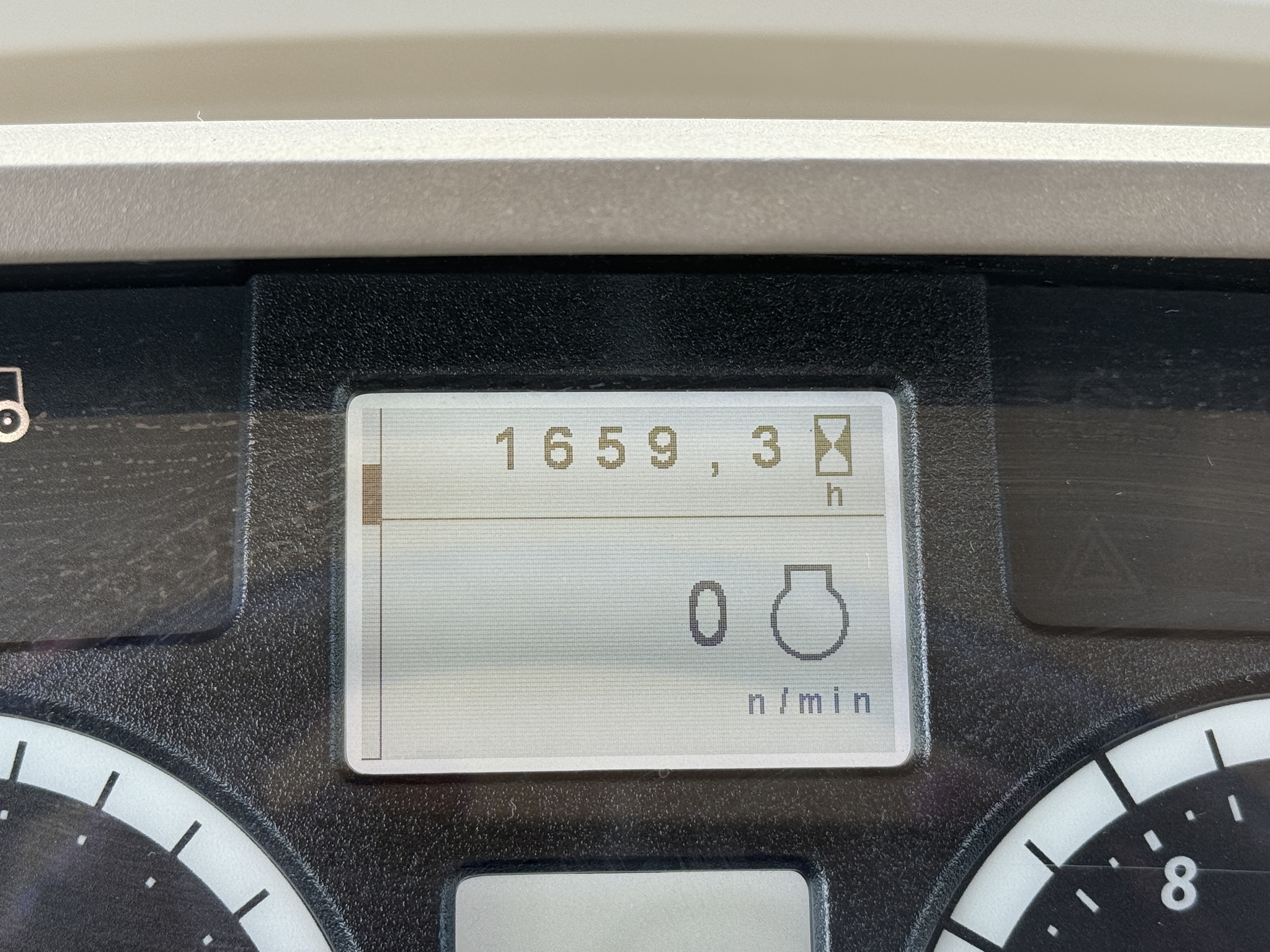 2016 John Deere 6175M Image 11